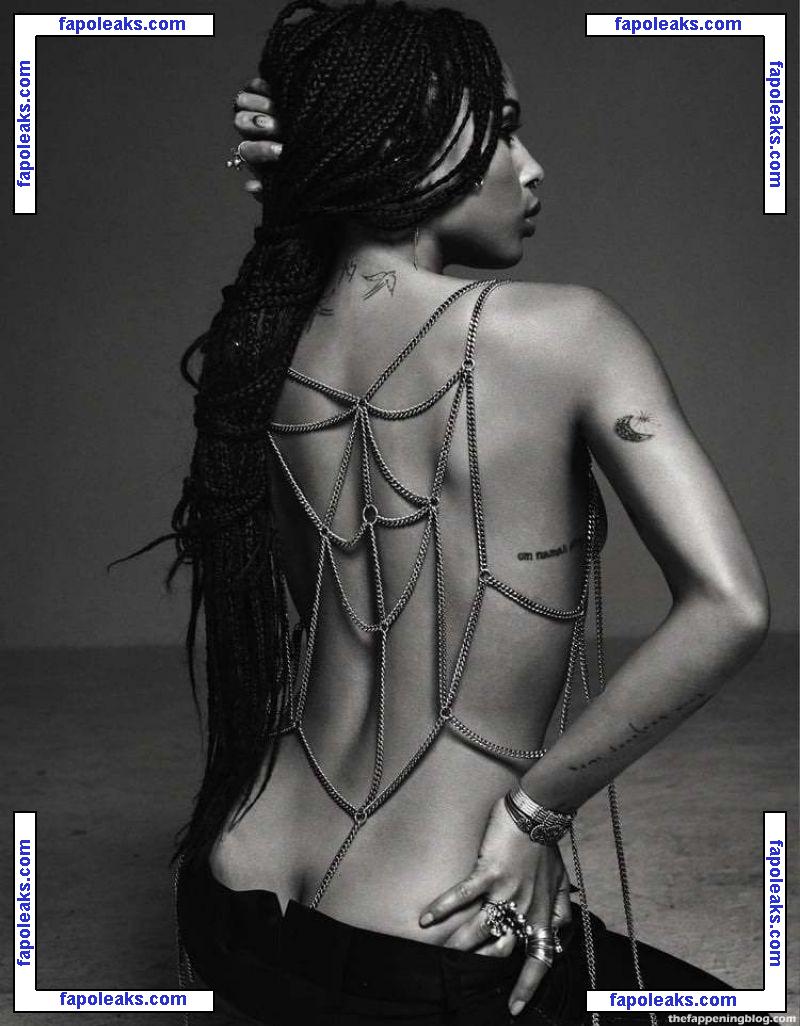 Zoë Kravitz nude photo #0330 from OnlyFans