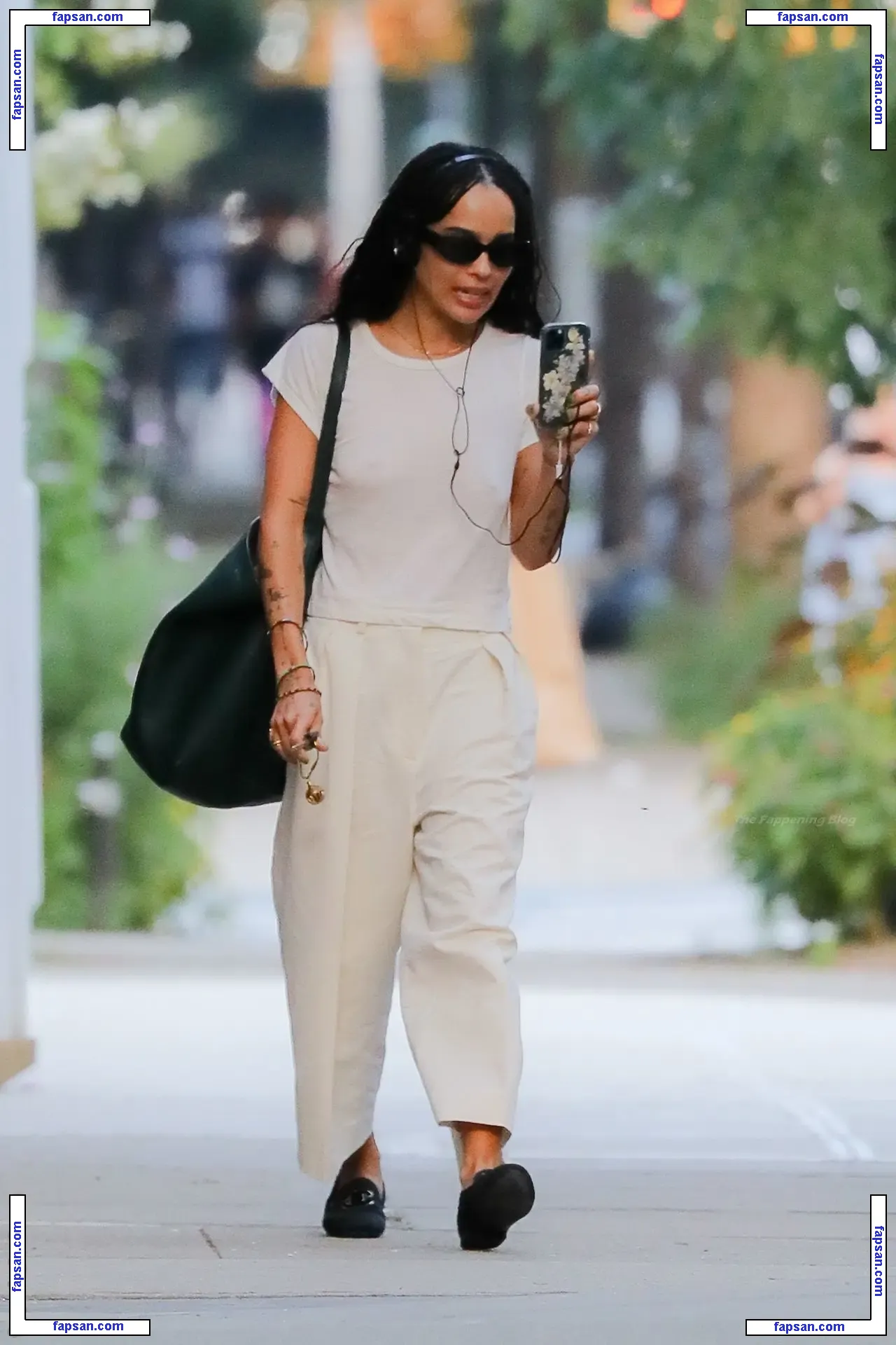Zoë Kravitz nude photo #0380 from OnlyFans