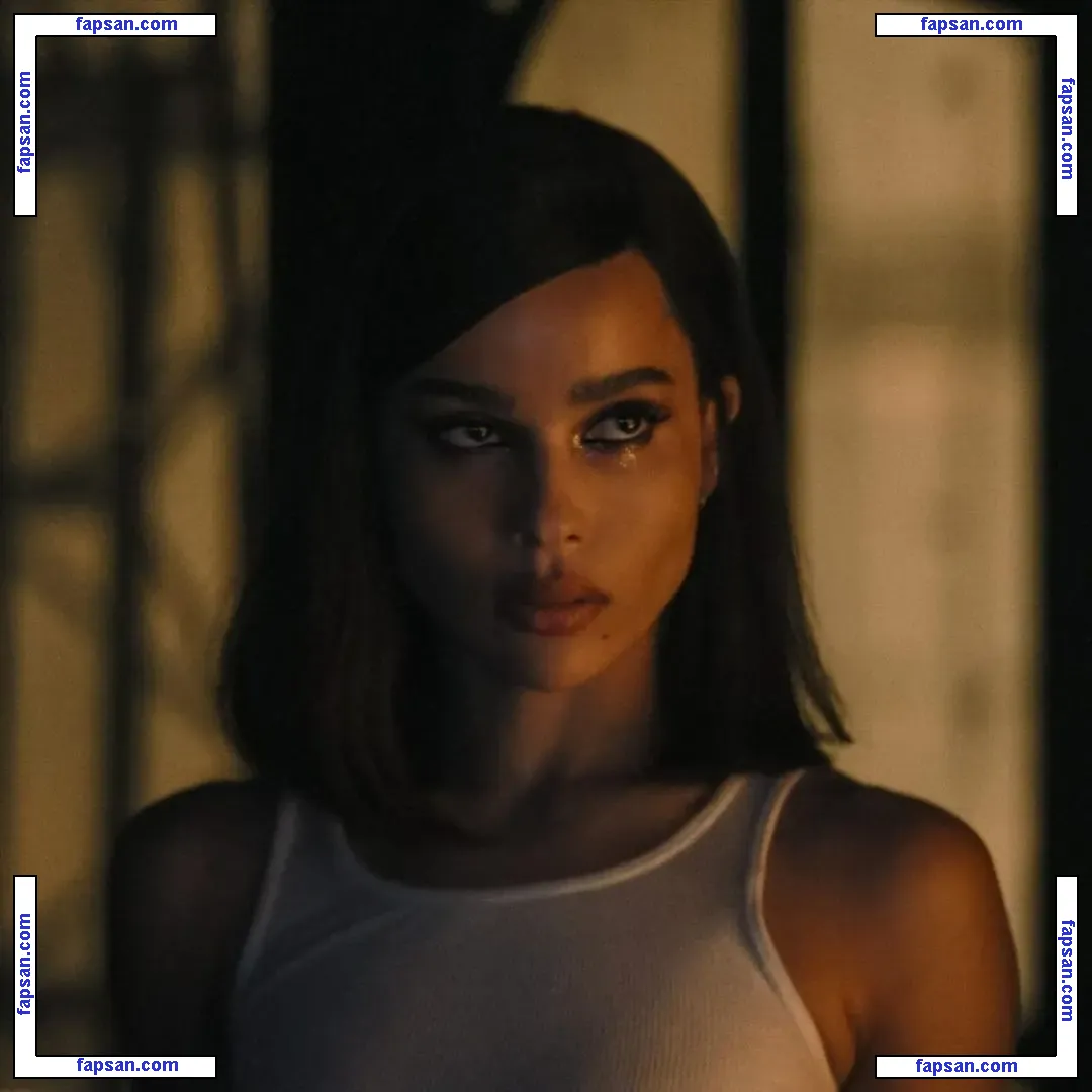 Zoë Kravitz nude photo #0613 from OnlyFans