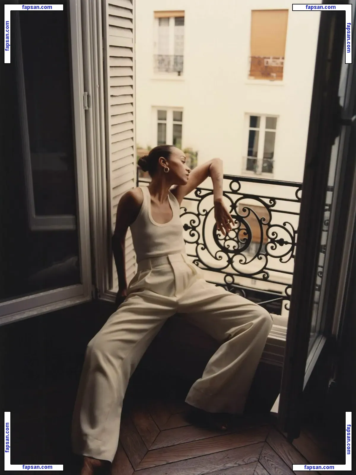 Zoe Saldana nude photo #0929 from OnlyFans