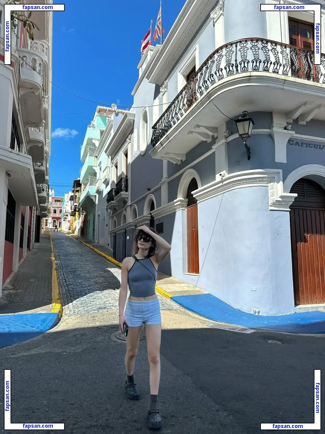 Zoe Steiner голая фото #0003 с Онлифанс