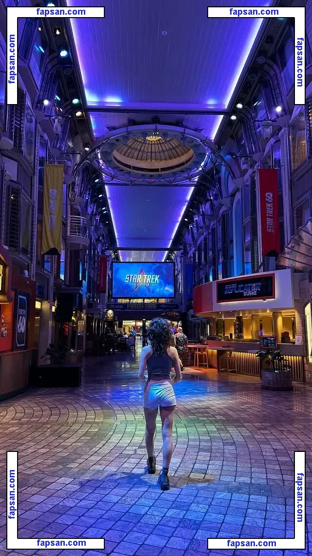 Zoe Steiner голая фото #0004 с Онлифанс