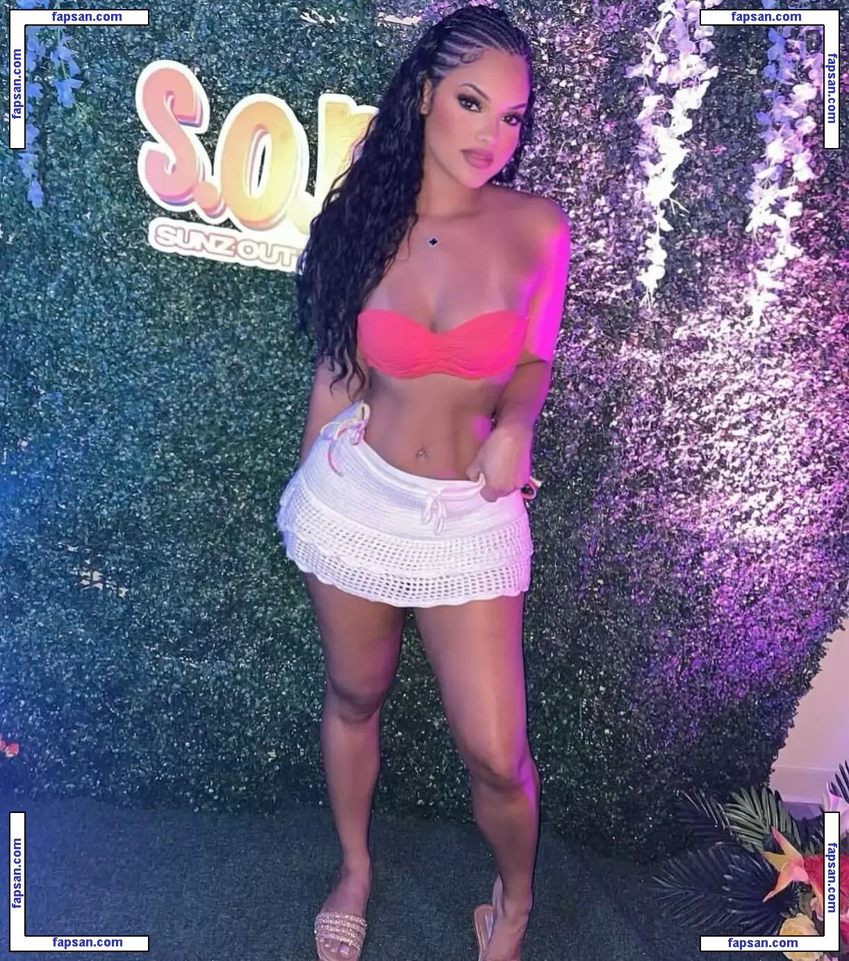 Zoe8055 nude photo #0001 from OnlyFans