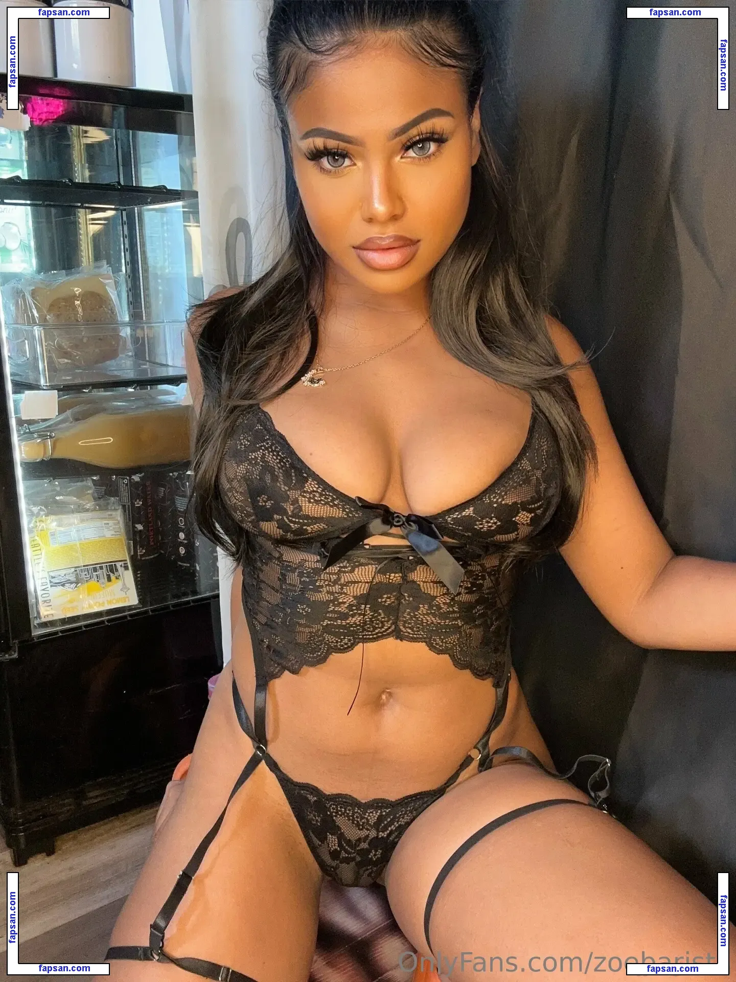 Zoebarista nude photo #0026 from OnlyFans