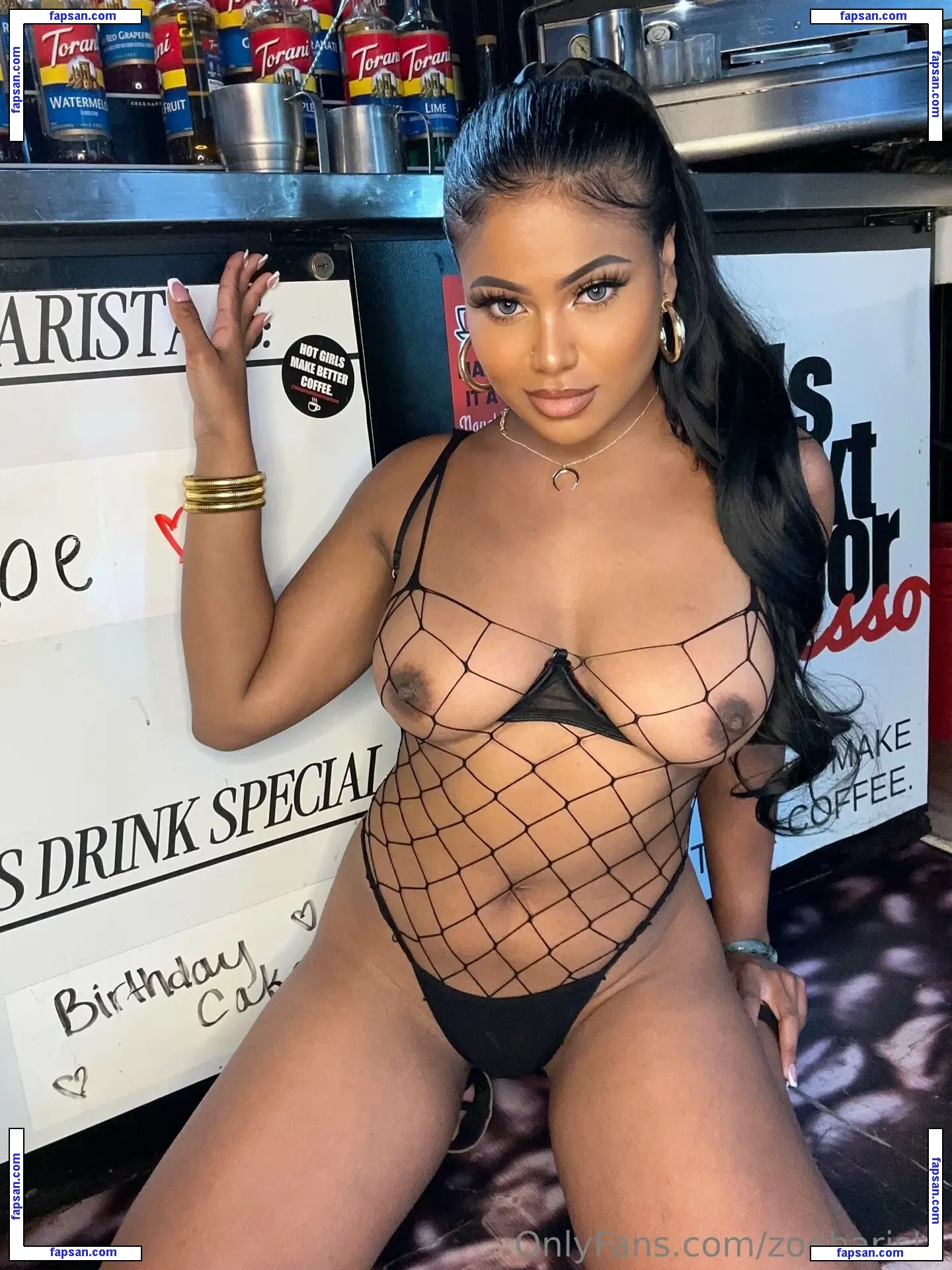 Zoebarista nude photo #0029 from OnlyFans