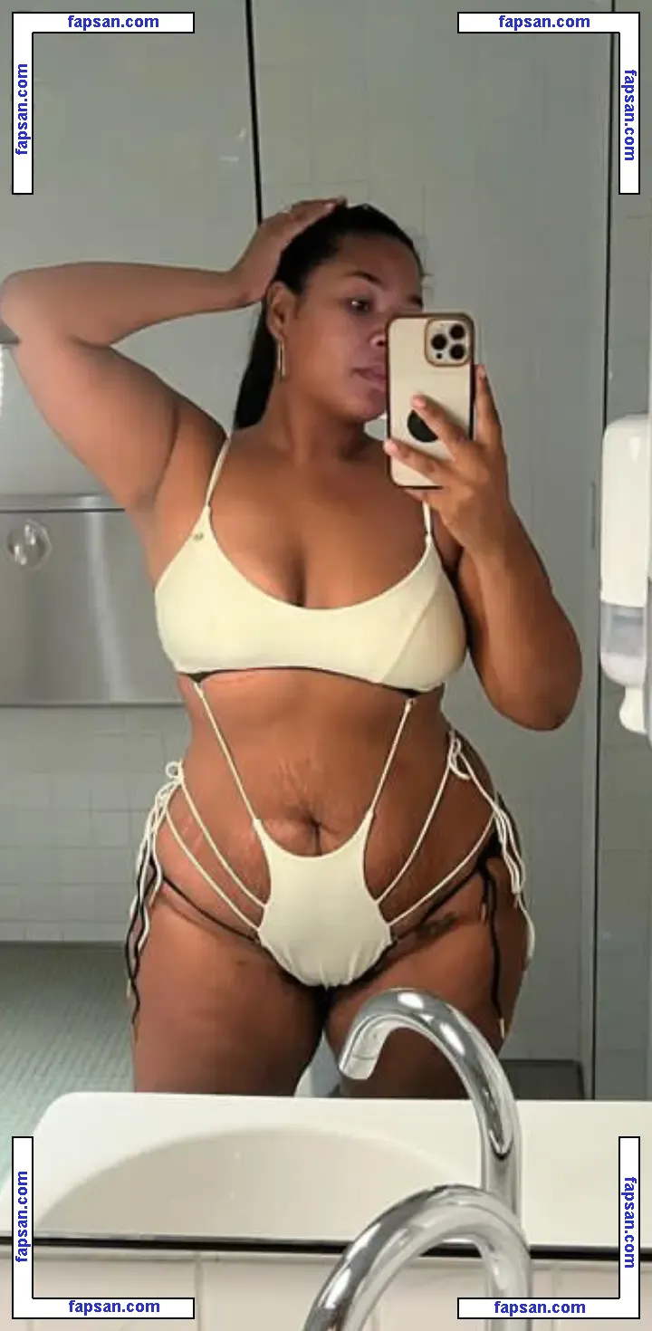 Zoechinloy nude photo #0014 from OnlyFans