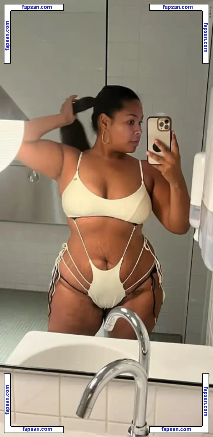 Zoechinloy nude photo #0020 from OnlyFans
