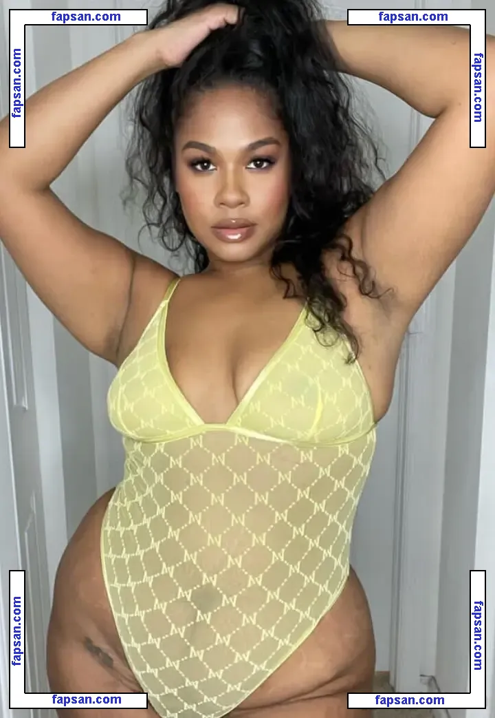 Zoechinloy nude photo #0028 from OnlyFans
