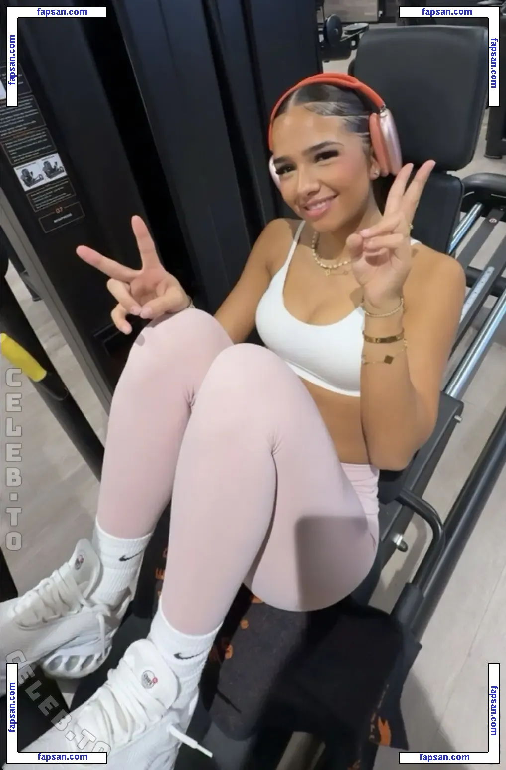 Zoesalg голая фото #0006 с Онлифанс