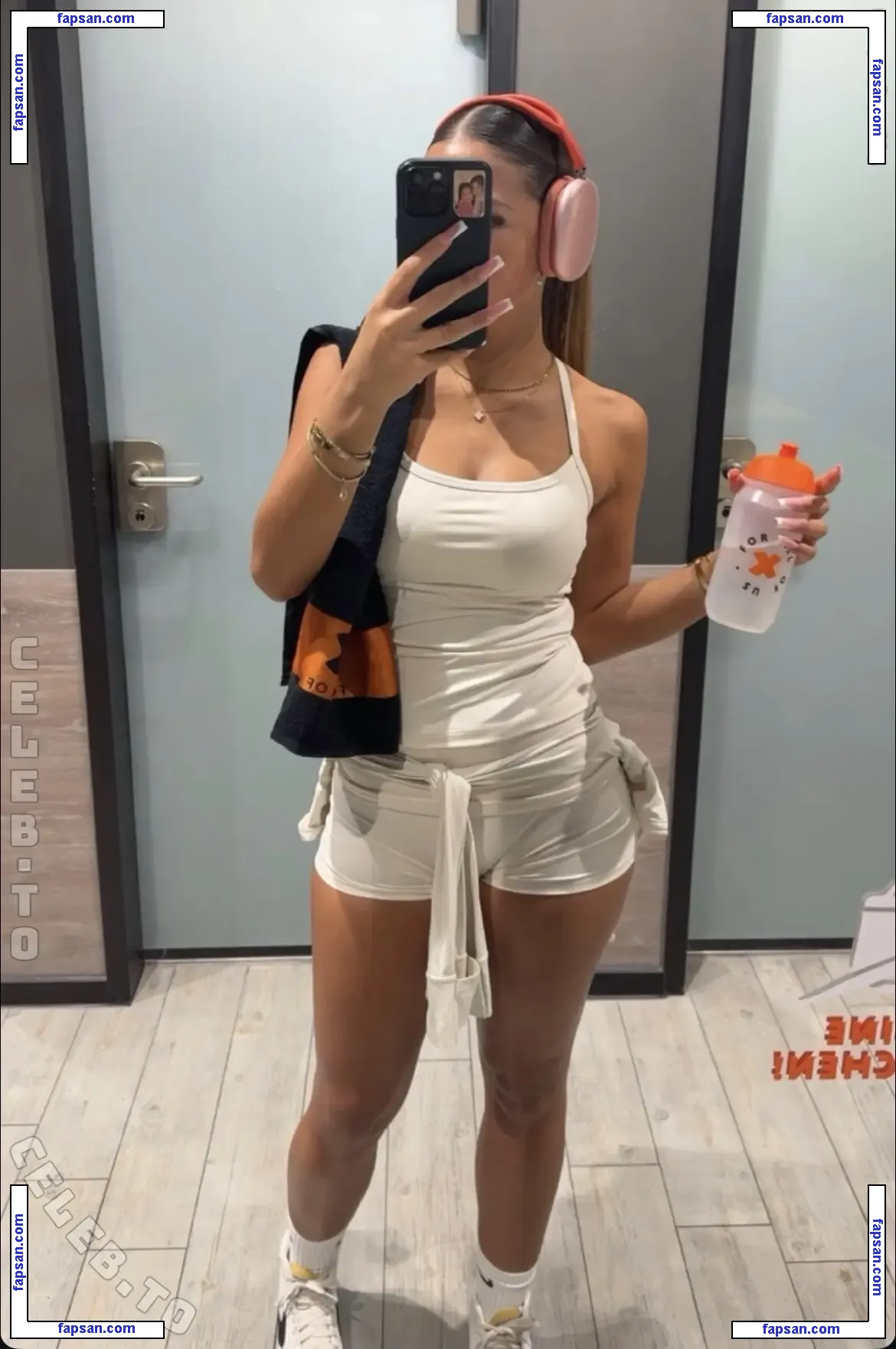 Zoesalg голая фото #0026 с Онлифанс