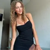 Zoey Curly голая #0067