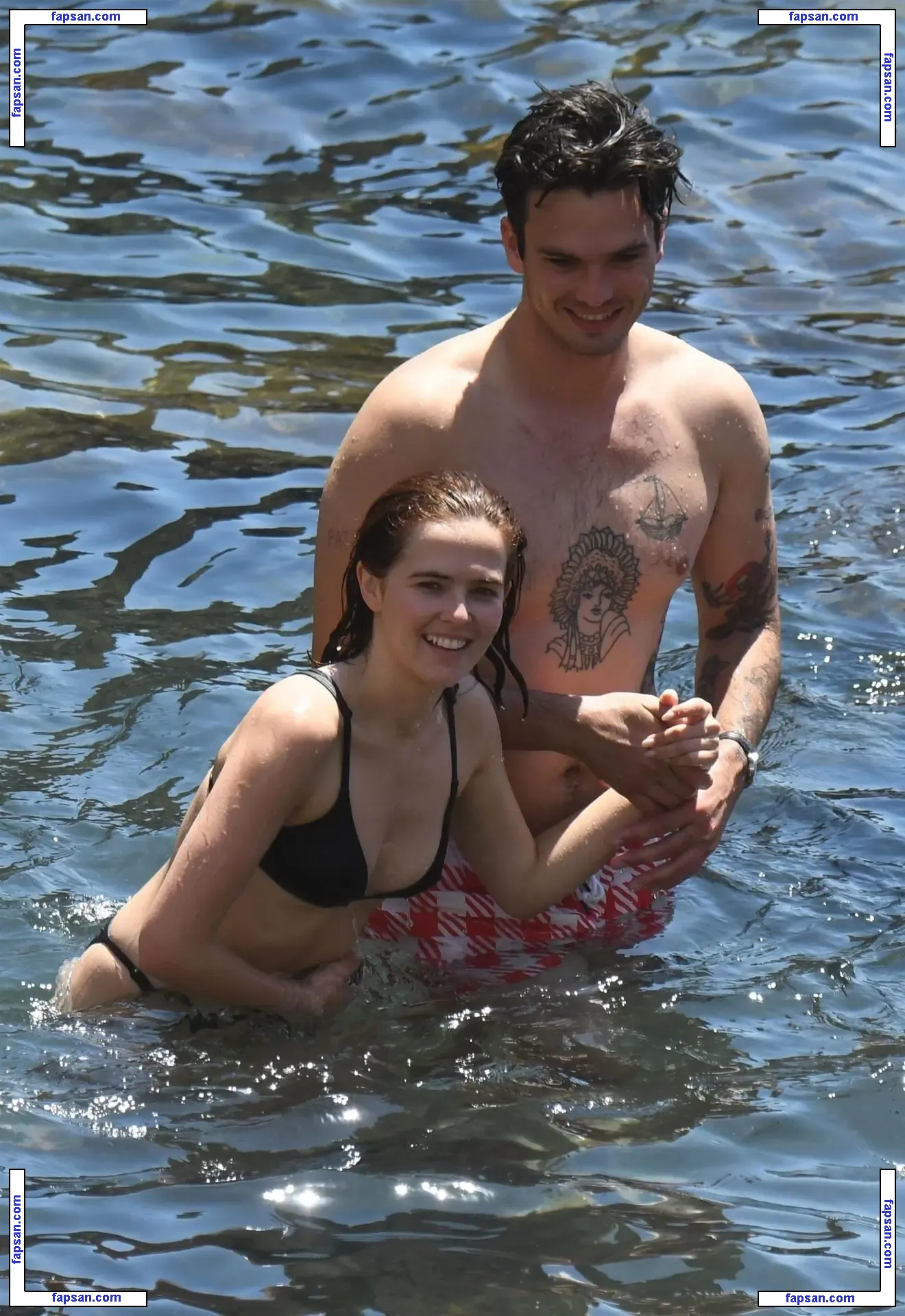 Zoey Deutch nude photo #0078 from OnlyFans