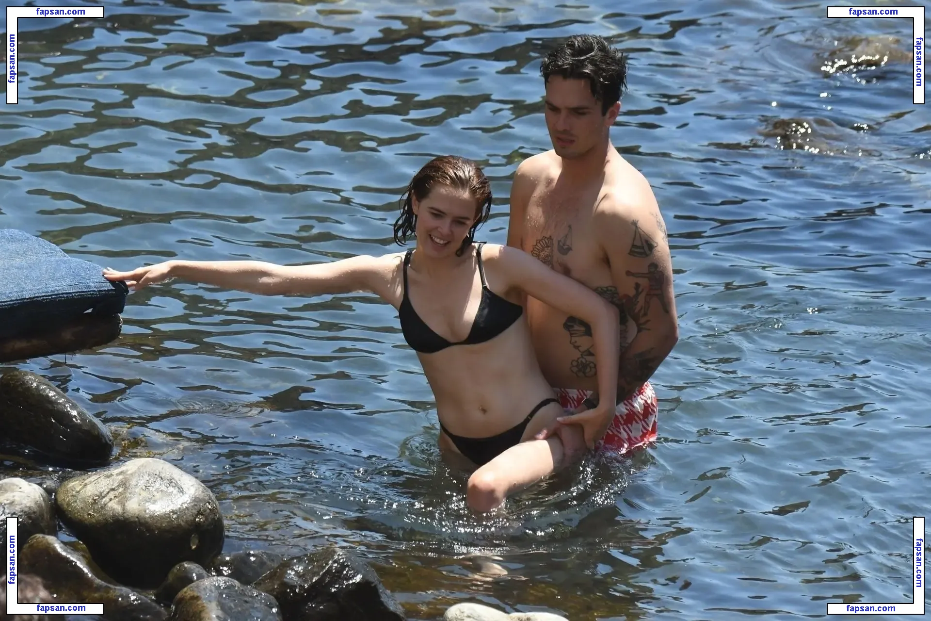 Zoey Deutch nude photo #0079 from OnlyFans