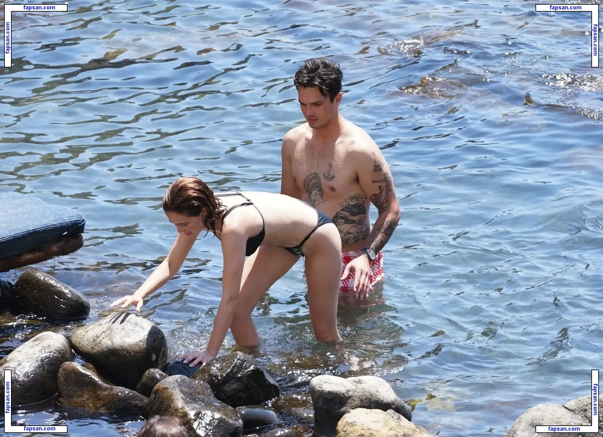Zoey Deutch nude photo #0096 from OnlyFans