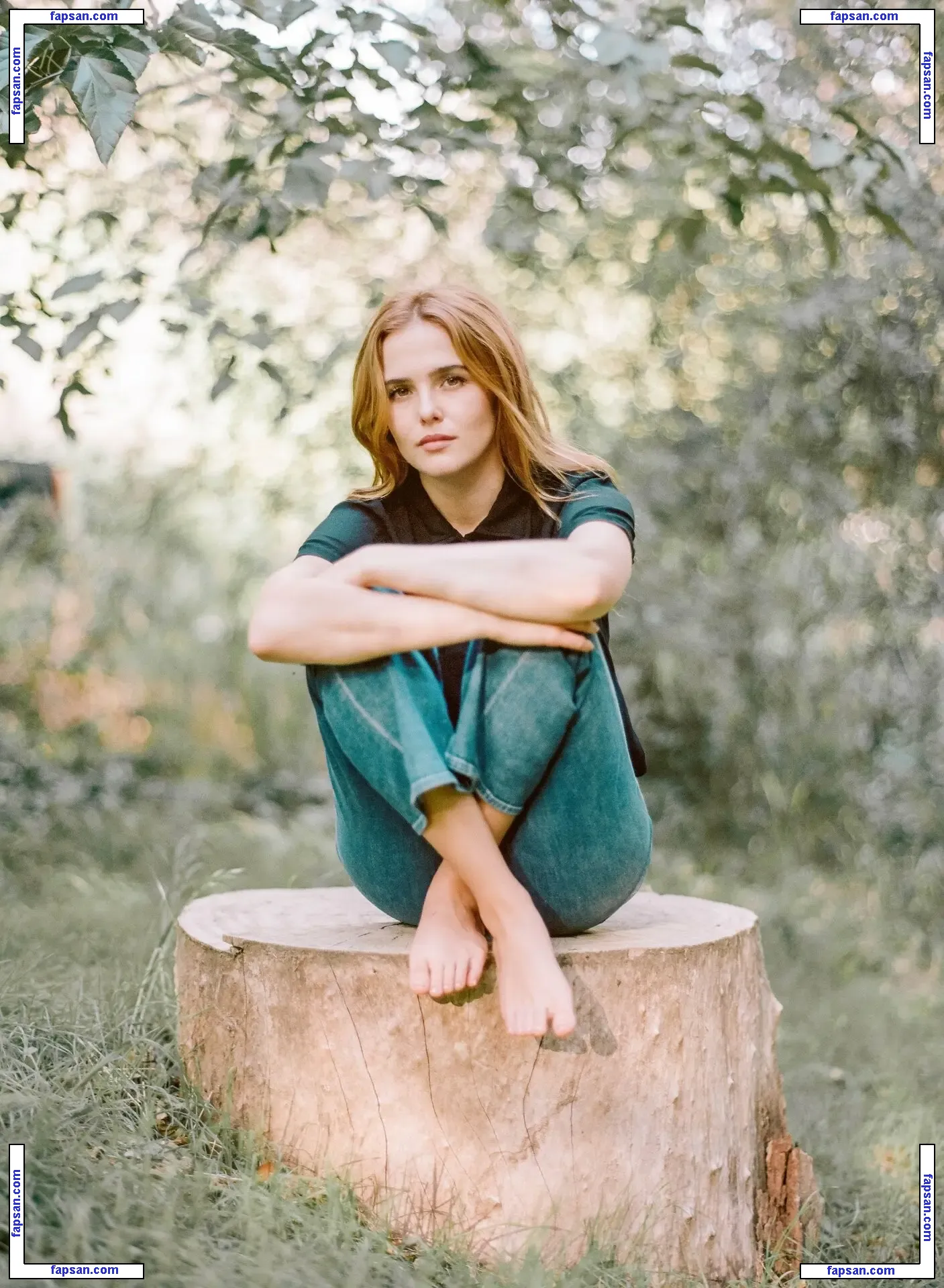 Zoey Deutch nude photo #0319 from OnlyFans