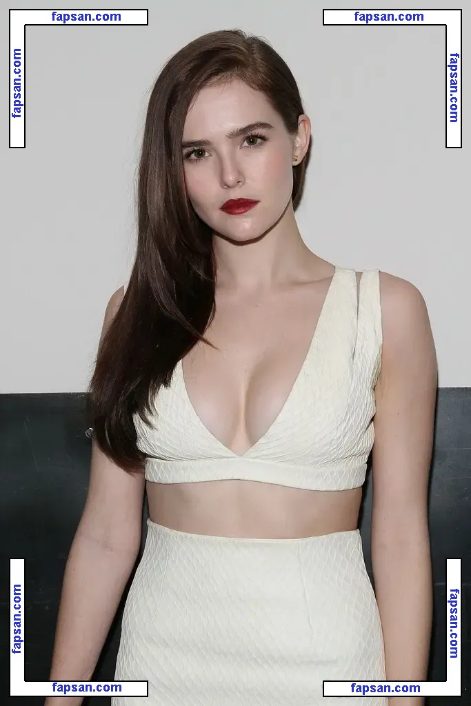 Zoey Deutch голая фото #0548 с Онлифанс
