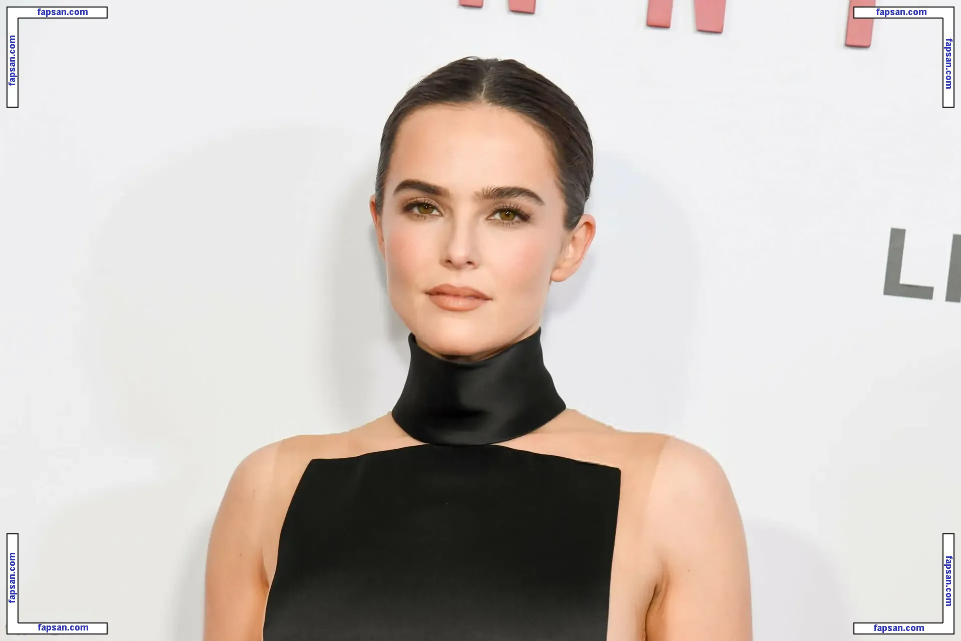 Zoey Deutch голая фото #0563 с Онлифанс