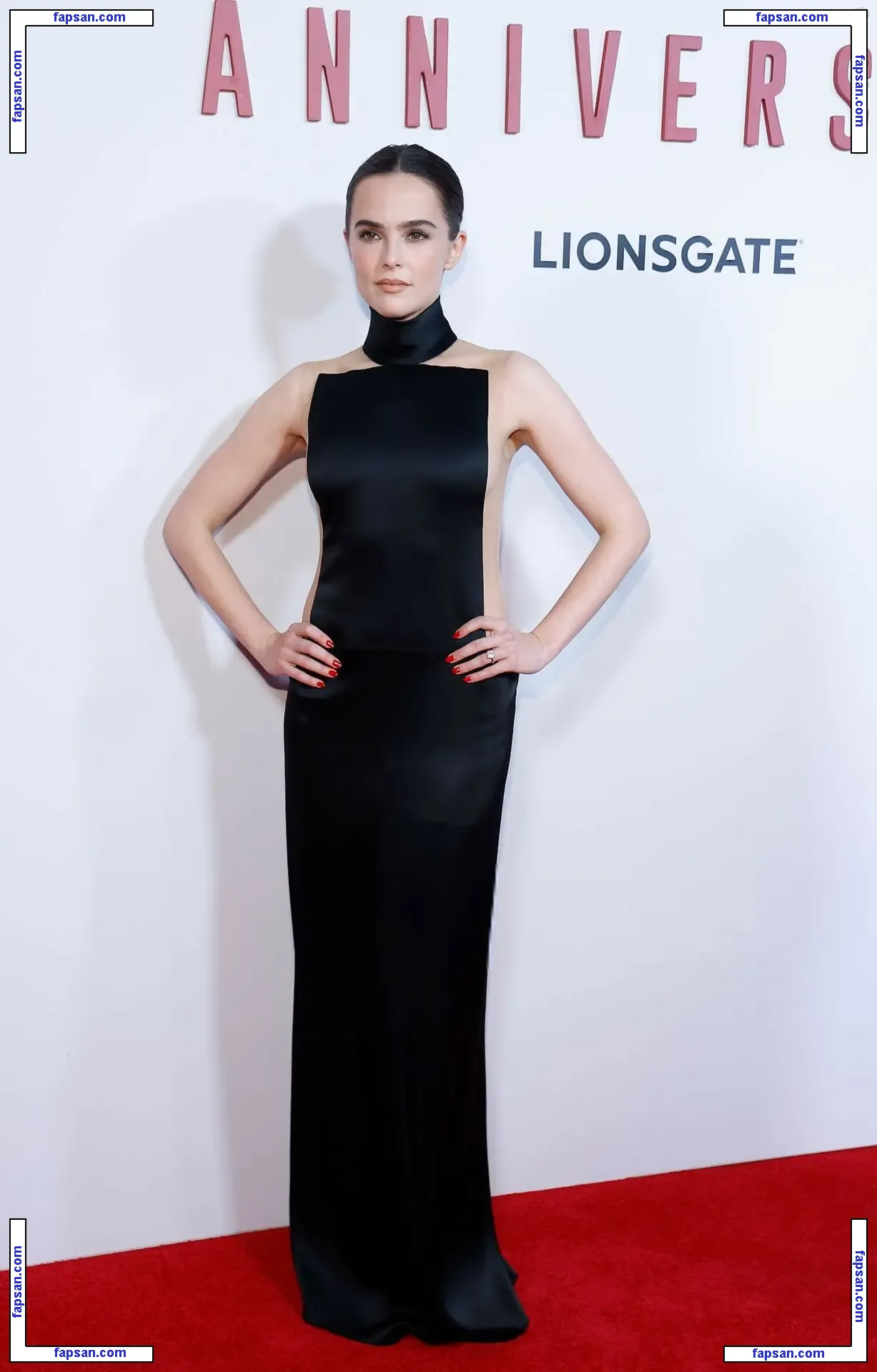 Zoey Deutch голая фото #0585 с Онлифанс