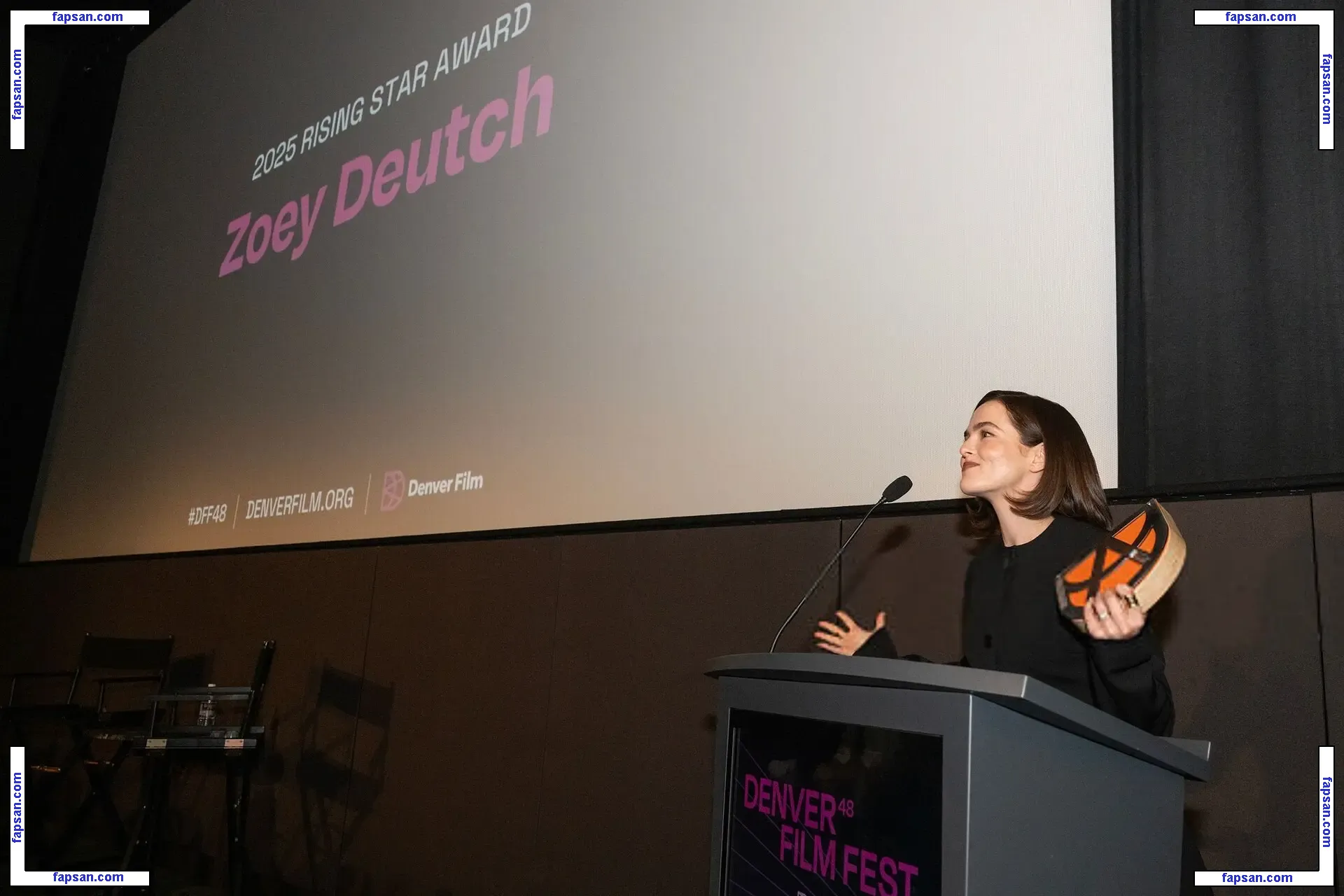 Zoey Deutch голая фото #0595 с Онлифанс