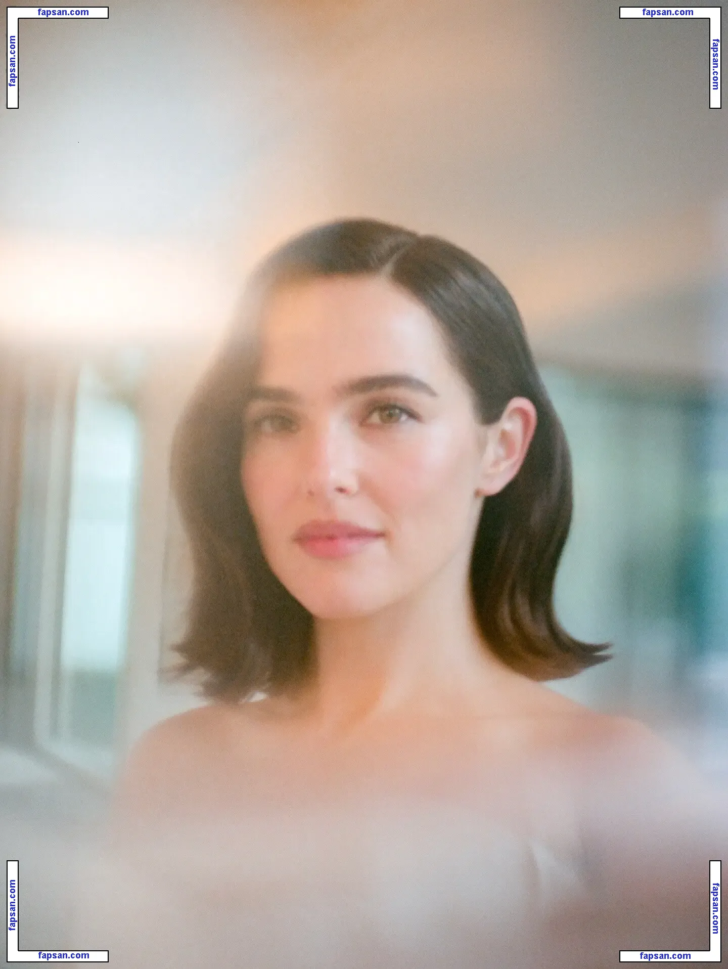 Zoey Deutch голая фото #0610 с Онлифанс