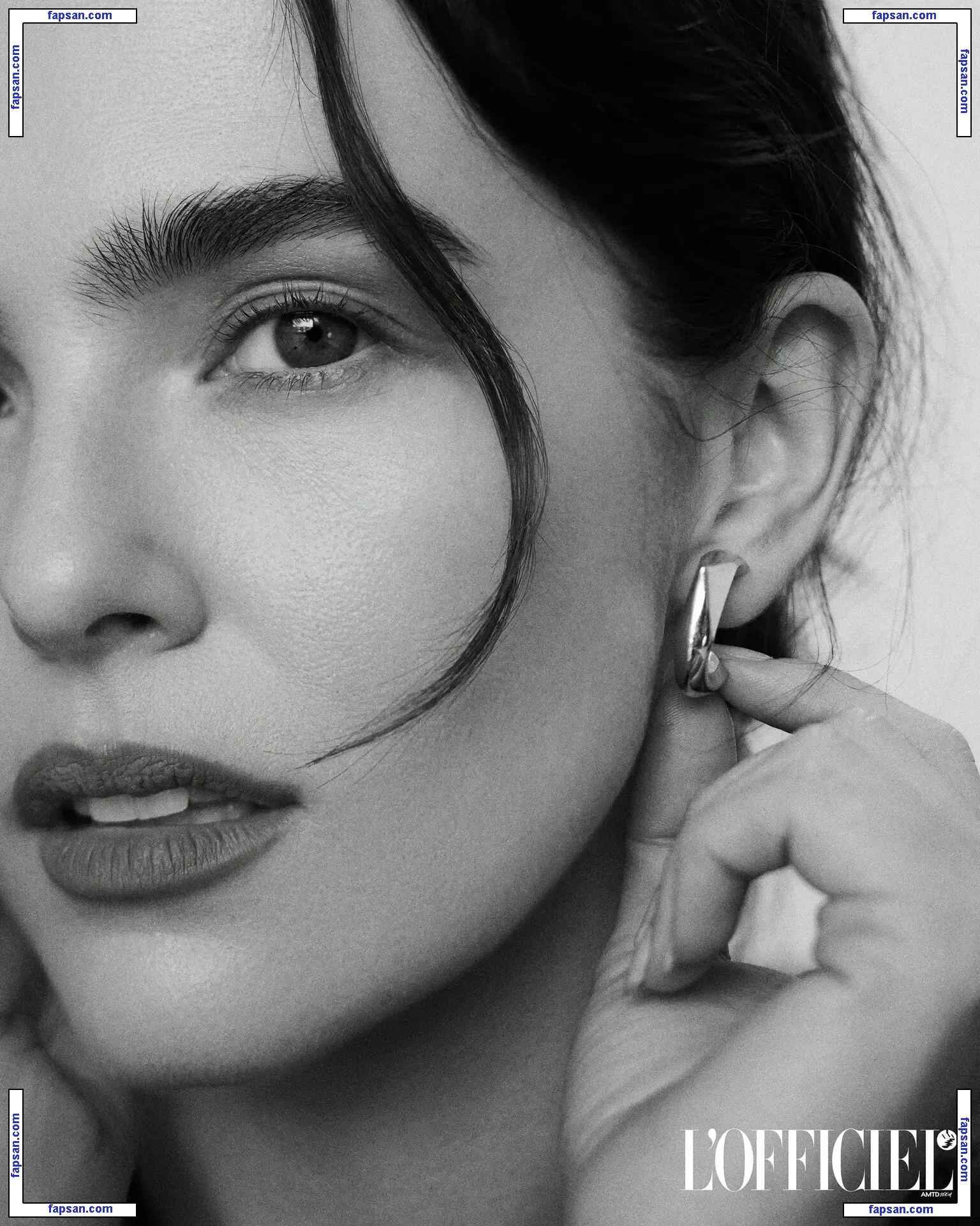 Zoey Deutch nude photo #0625 from OnlyFans