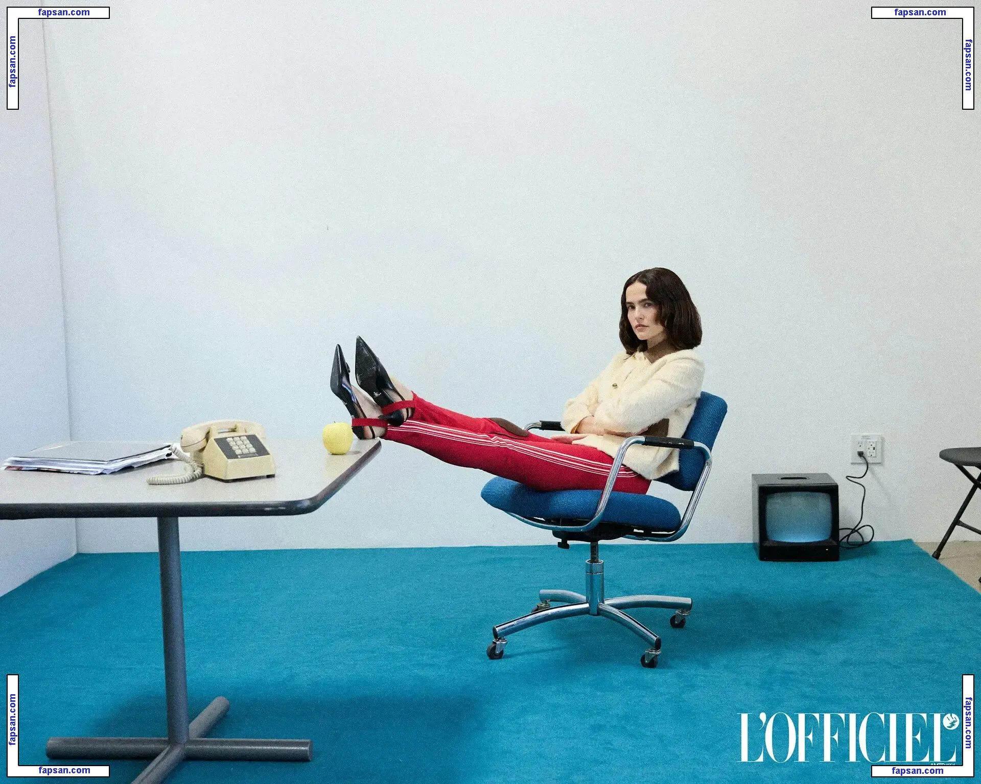 Zoey Deutch nude photo #0628 from OnlyFans