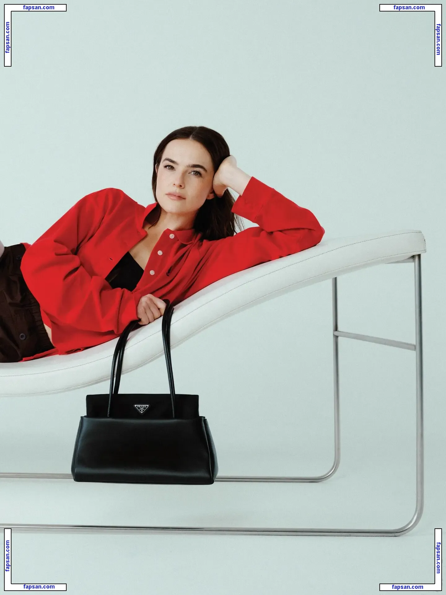 Zoey Deutch nude photo #0645 from OnlyFans