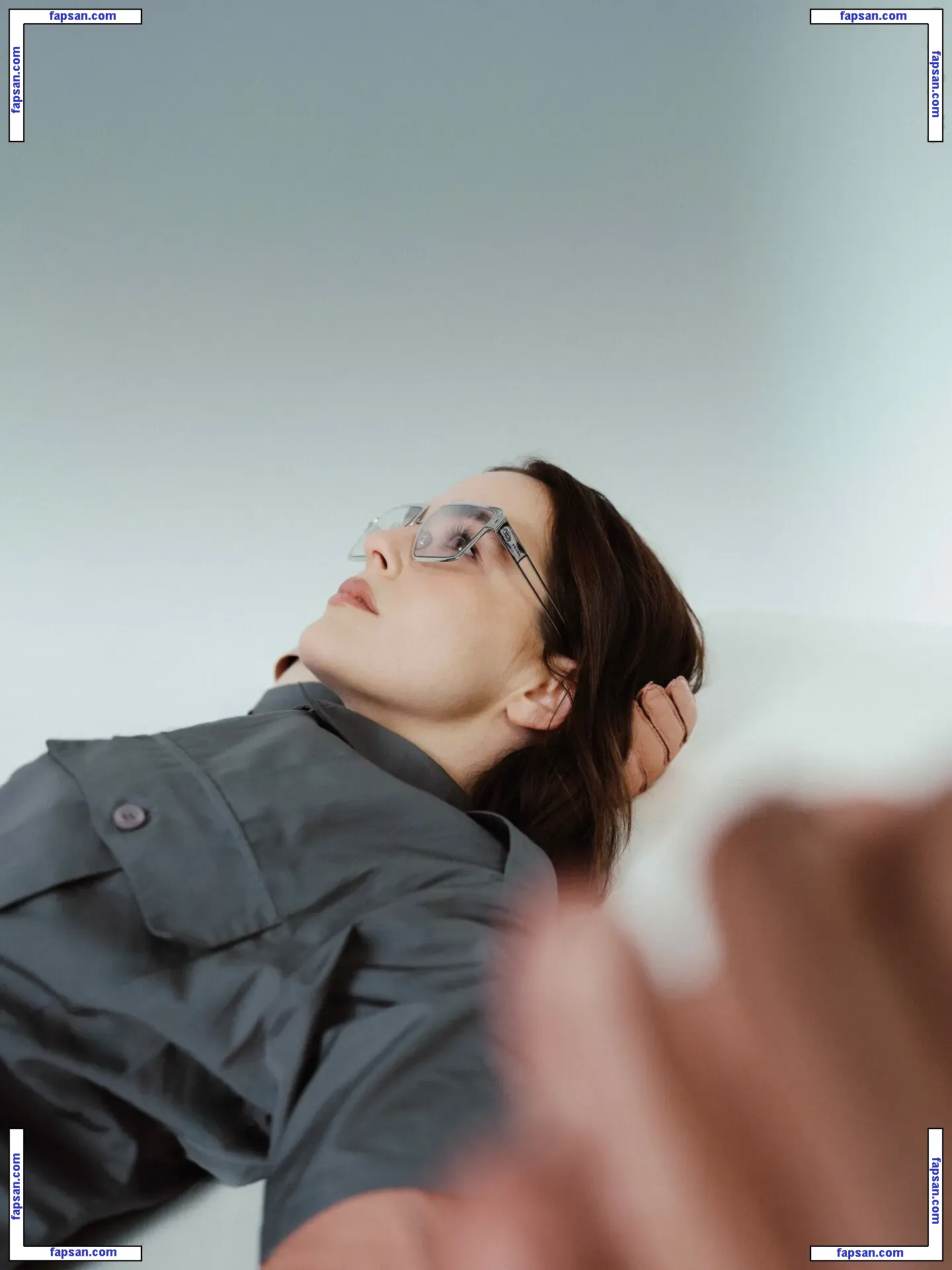 Zoey Deutch nude photo #0654 from OnlyFans