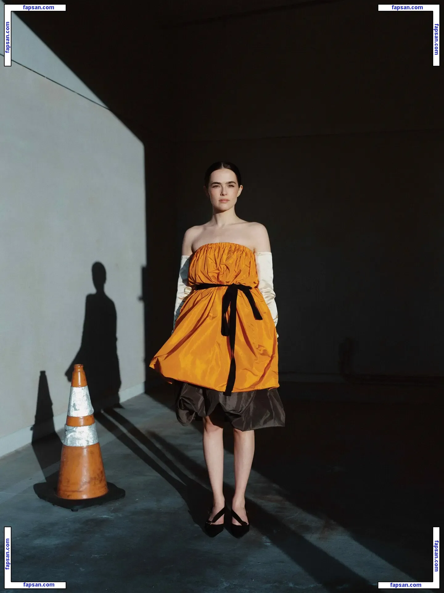 Zoey Deutch nude photo #0658 from OnlyFans