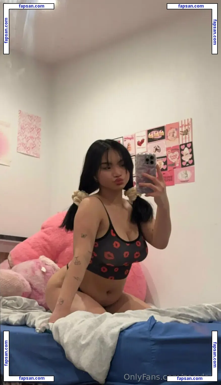 zoeylara nude photo #0001 from OnlyFans