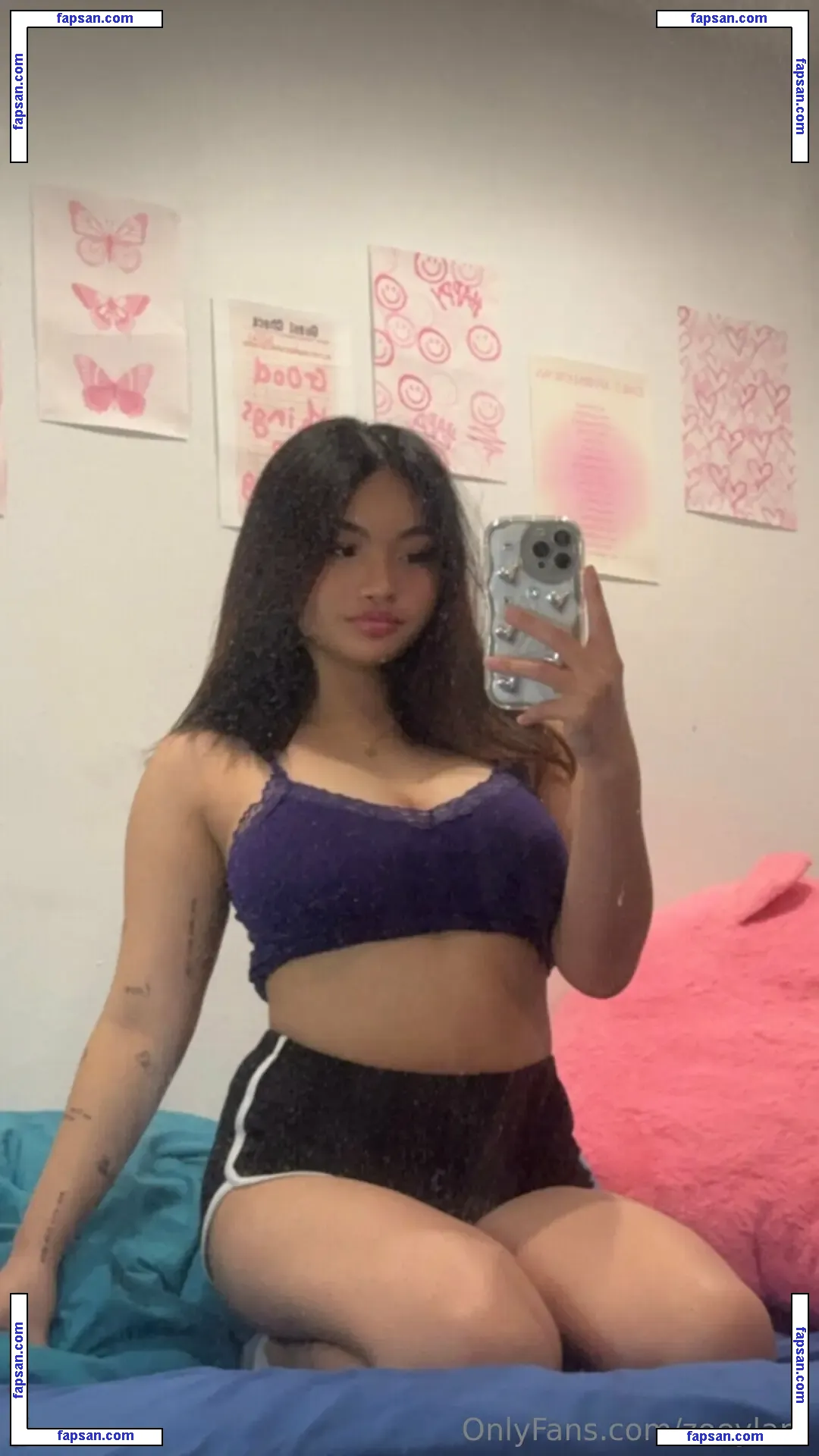 zoeylara nude photo #0014 from OnlyFans