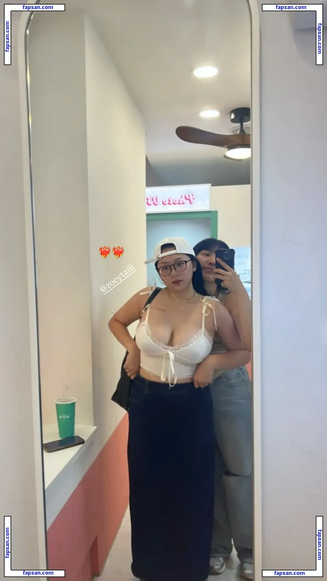 zoeytaiii голая фото #0001 с Онлифанс