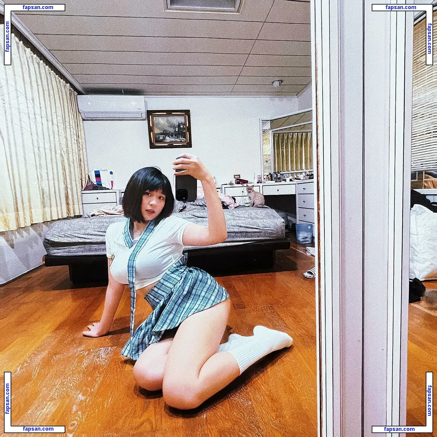 zoeytaiii nude photo #0022 from OnlyFans