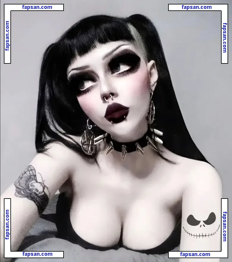 zombie.queenx nude photo #0014 from OnlyFans
