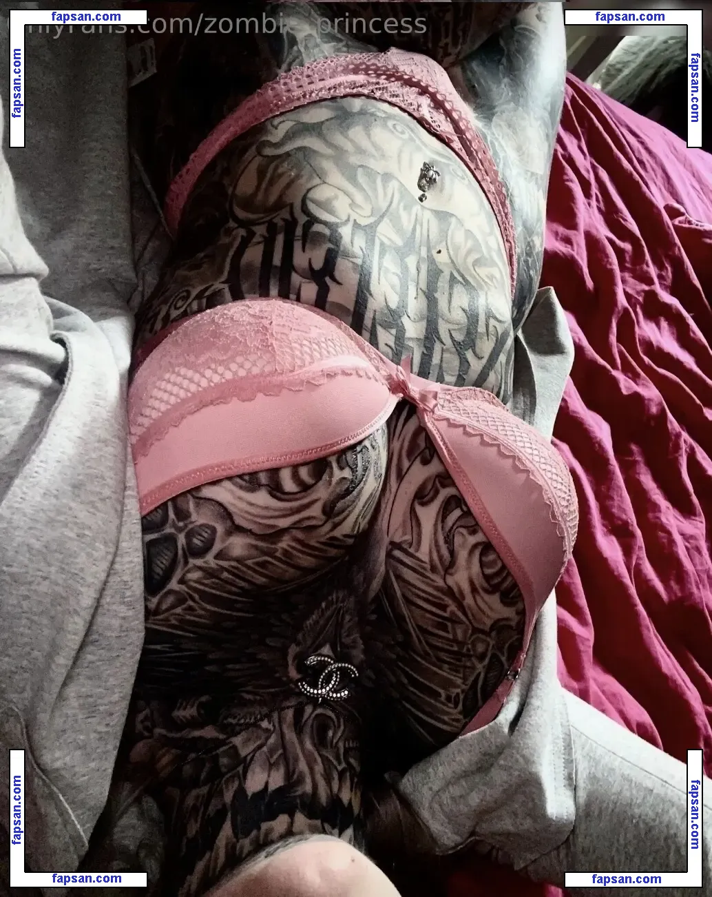 Zombieprinzessin nude photo #0024 from OnlyFans