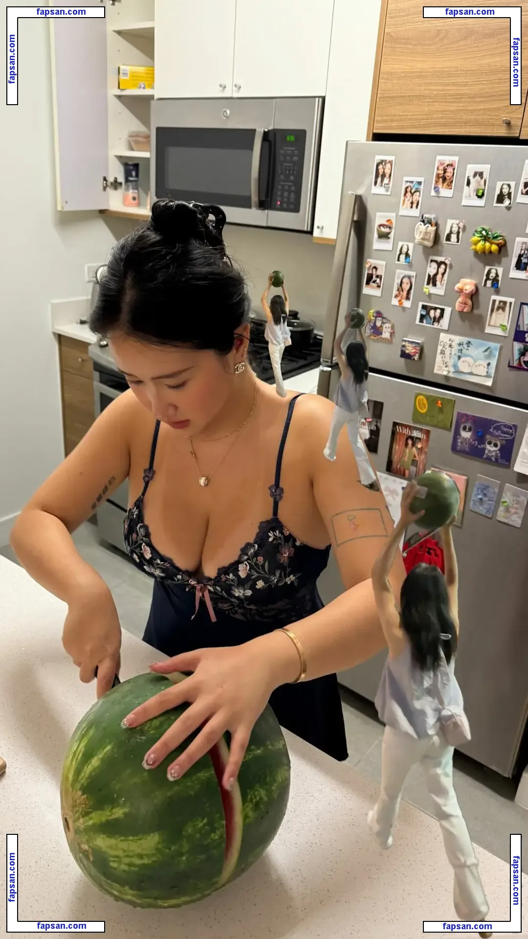 ZonxKaru nude photo #0007 from OnlyFans