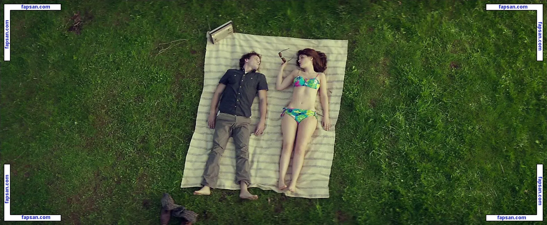 Zooey Deschanel nude photo #0071 from OnlyFans