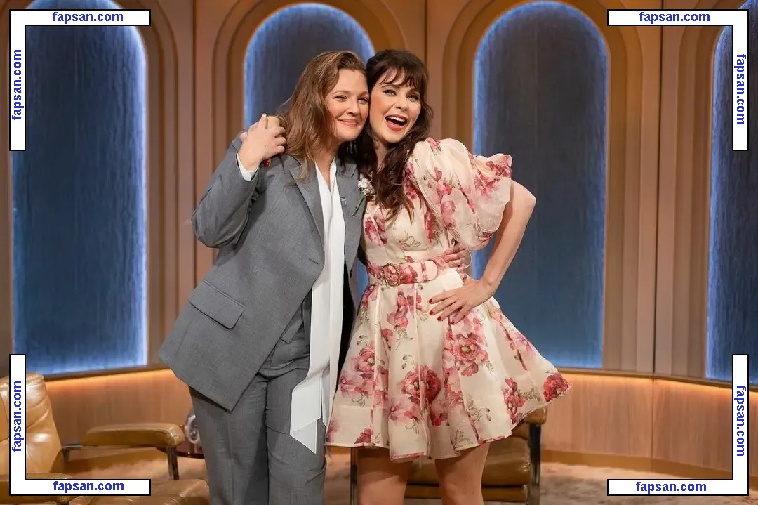 Zooey Deschanel nude photo #0138 from OnlyFans