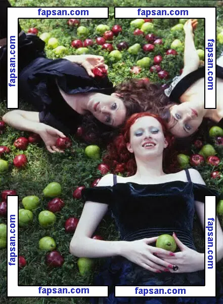 Zooey Deschanel голая фото #0140 с Онлифанс