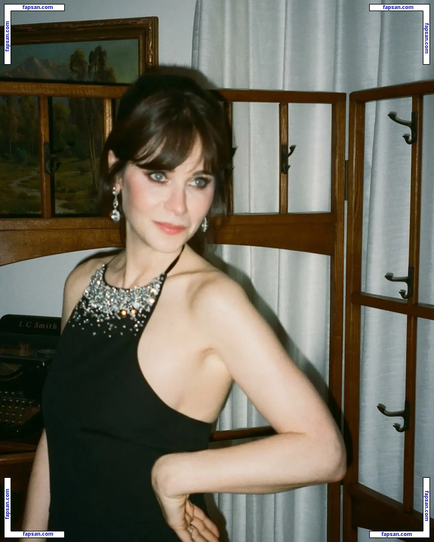 Zooey Deschanel голая фото #0167 с Онлифанс