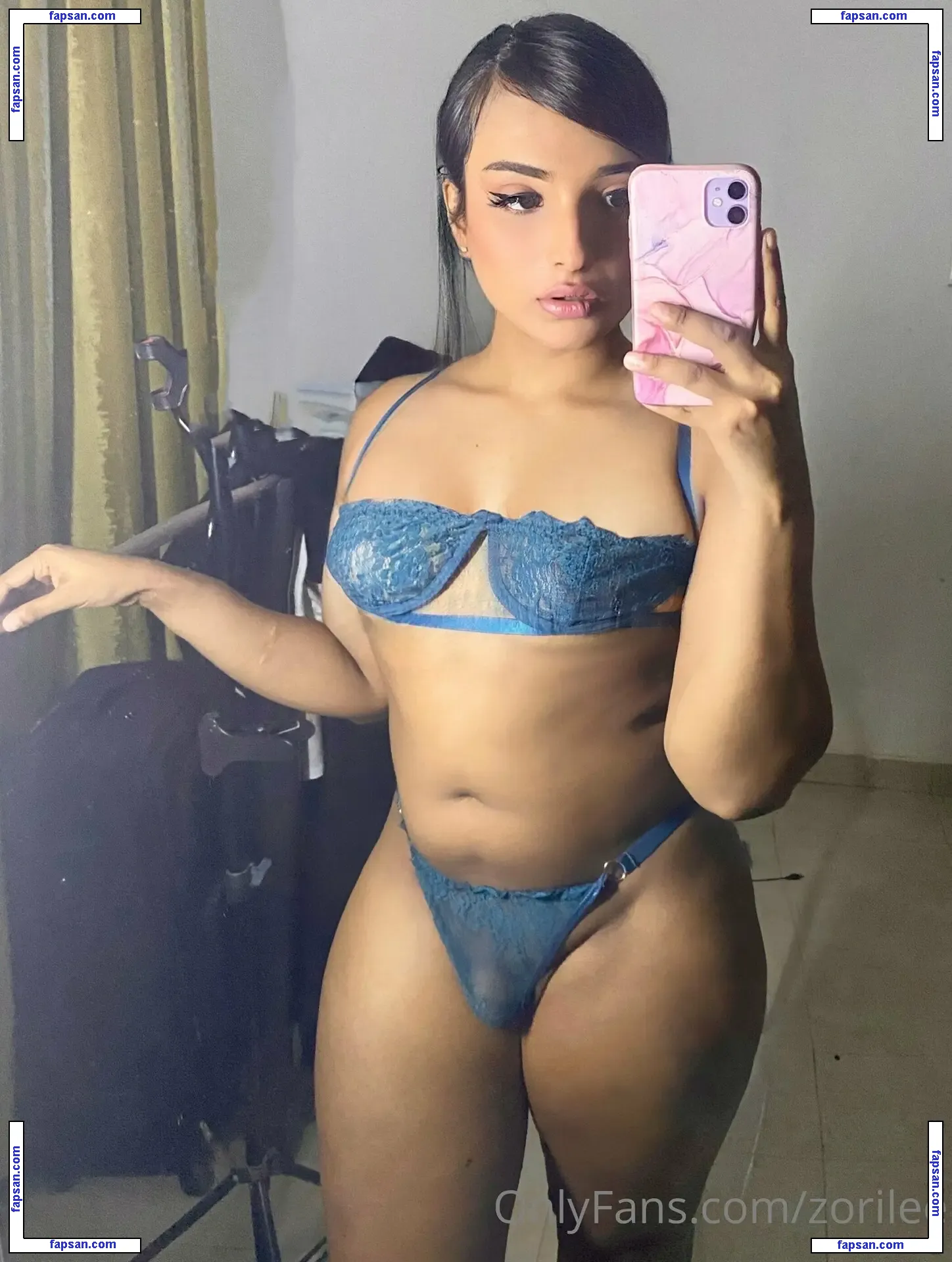 zorilee nude photo #0049 from OnlyFans