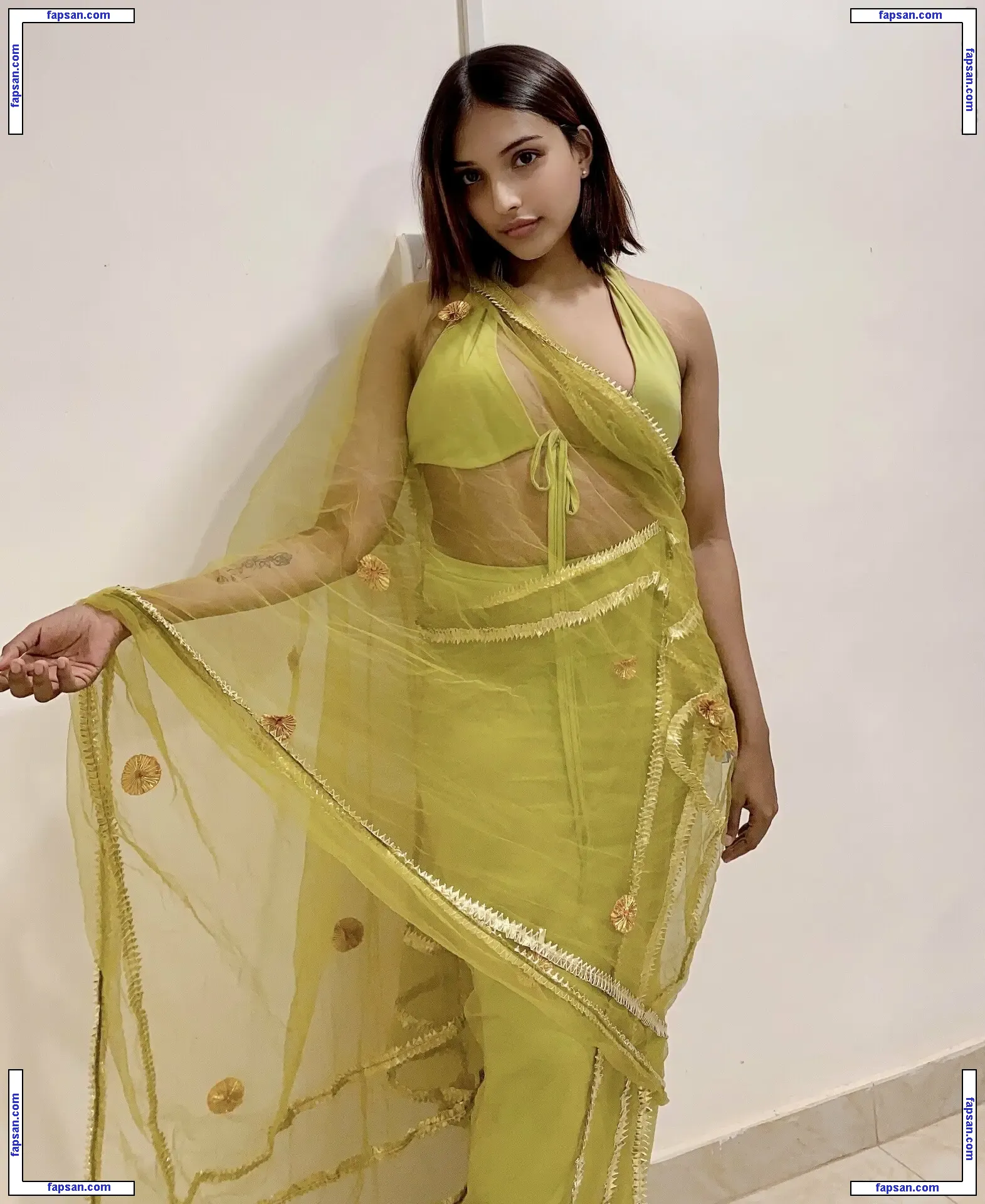 zorilee nude photo #0057 from OnlyFans
