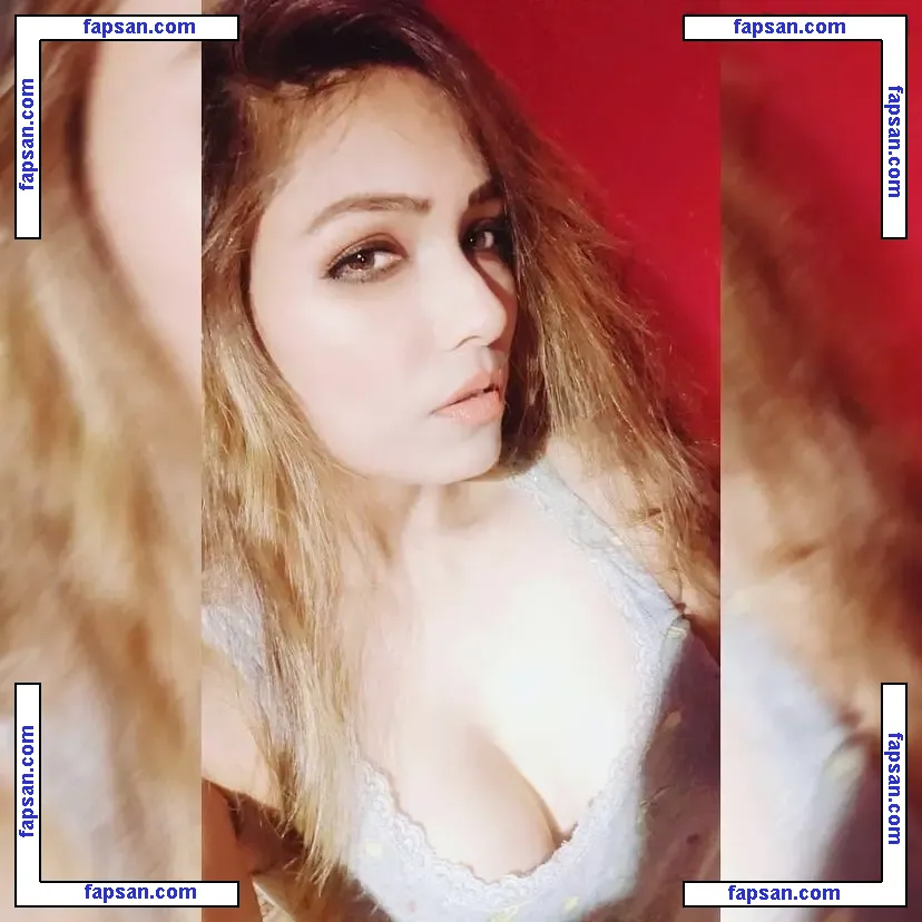 Zoya Rathore nude photo #0017 from OnlyFans