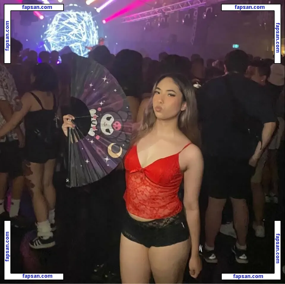 zqklinx5 голая фото #0002 с Онлифанс