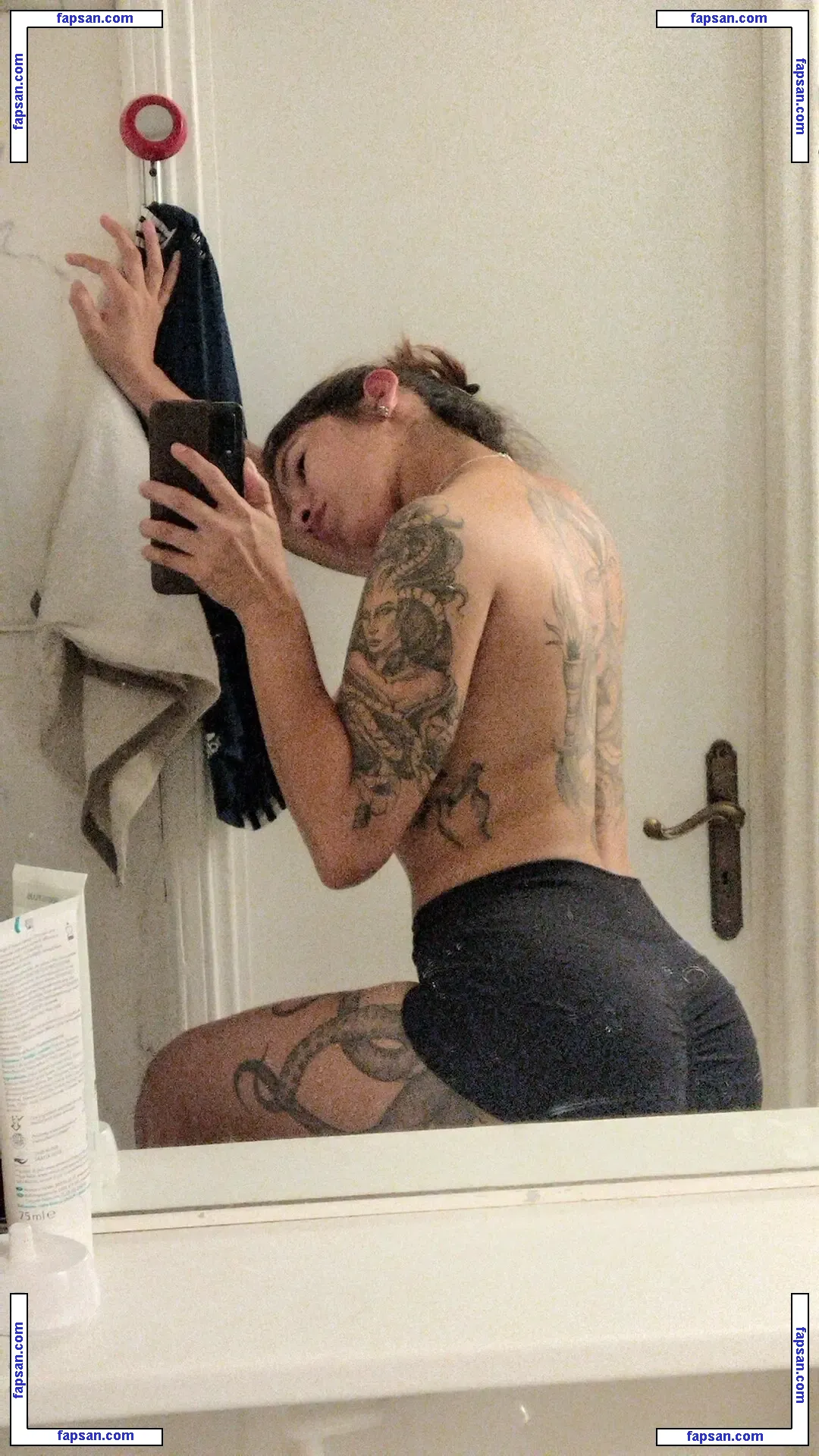 Zumbificad4 голая фото #0005 с Онлифанс