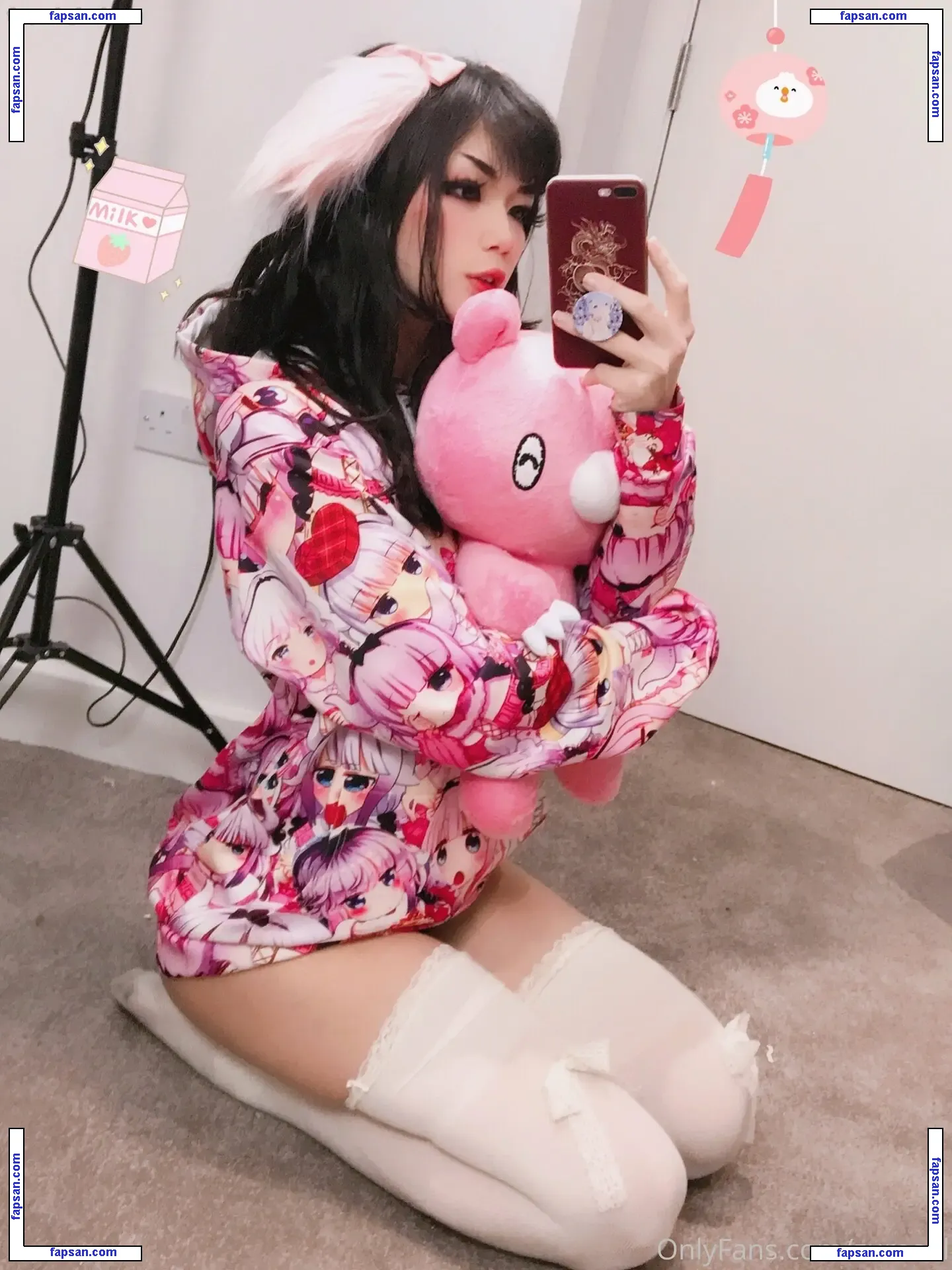 Zureeal nude photo #0109 from OnlyFans