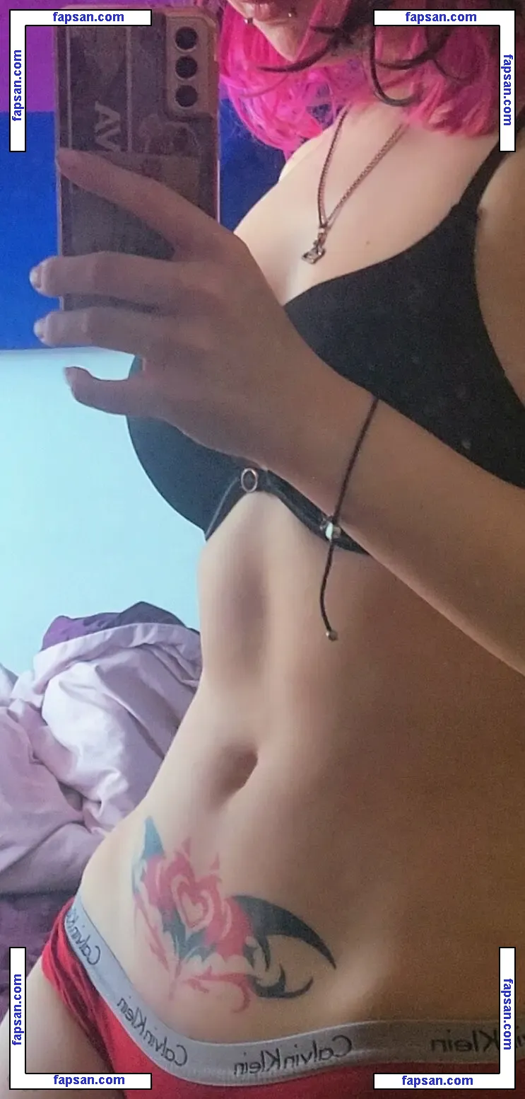 Zureeal nude photo #0123 from OnlyFans
