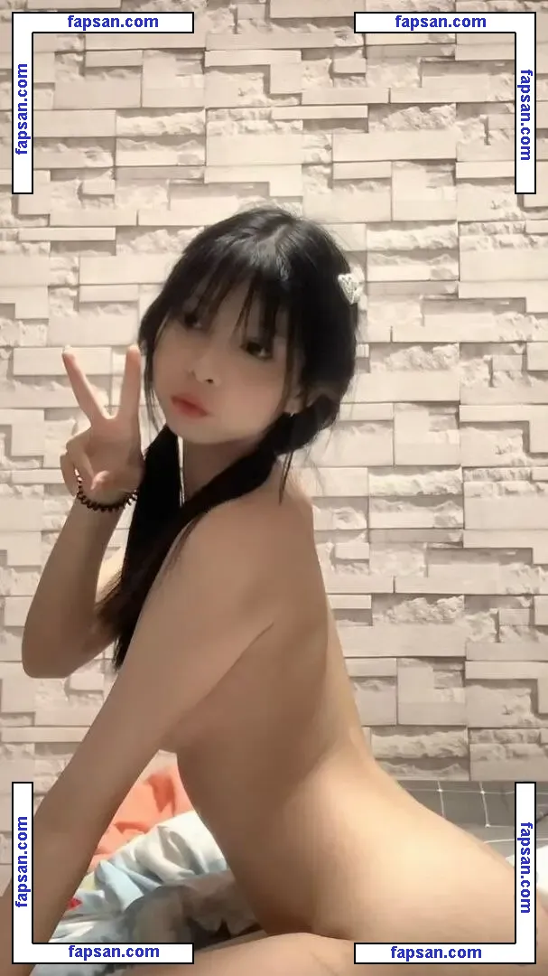 zxyumyim17 голая фото #0001 с Онлифанс